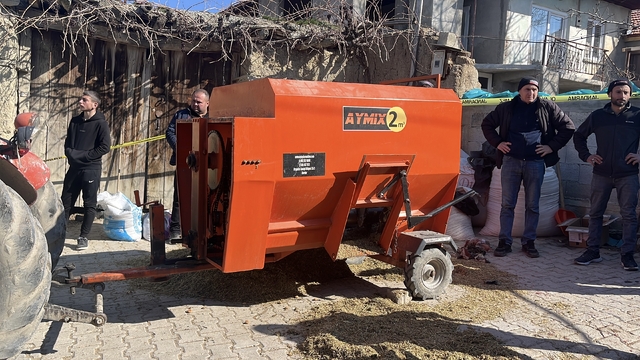Burdur'da yem karma makinesine düşen kişi öldü