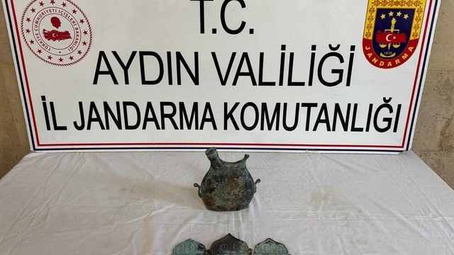 Aydın'da tarihi eser operasyonunda Bizans dönemine ait levha ele geçirildi