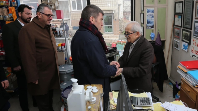Amasya Valisi Bakan, Merzifon'da inceleme ve ziyaretlerde bulundu