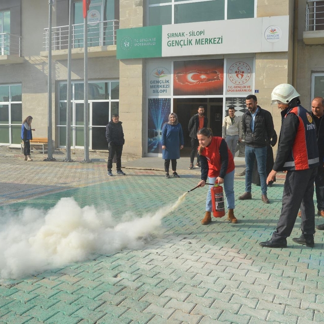 Silopi'de deprem ve yangın tatbikatı yapıldı