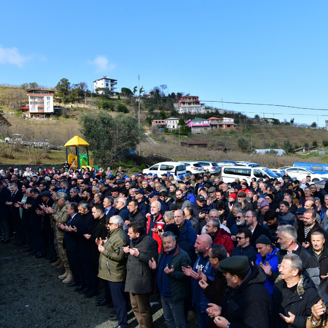 Trabzon'da Kıbrıs gazisi Akşan son yolculuğuna uğurlandı