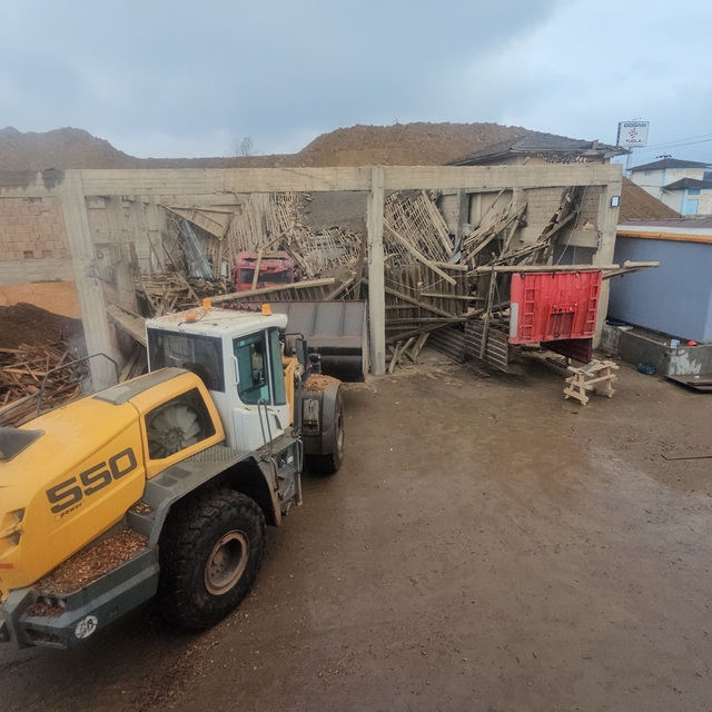 Tokat'ta fabrika garajının çatısı çöktü: 1 yaralı