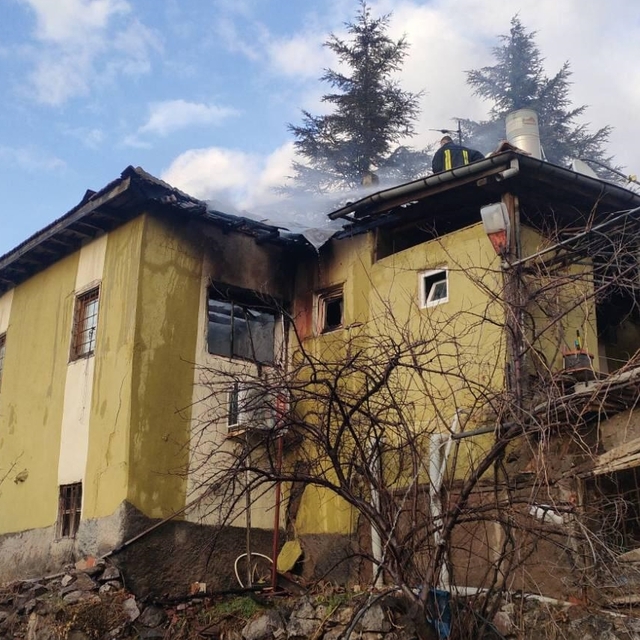 Kırıkkale'de evde çıkan yangında bir kişi yaşamını yitirdi