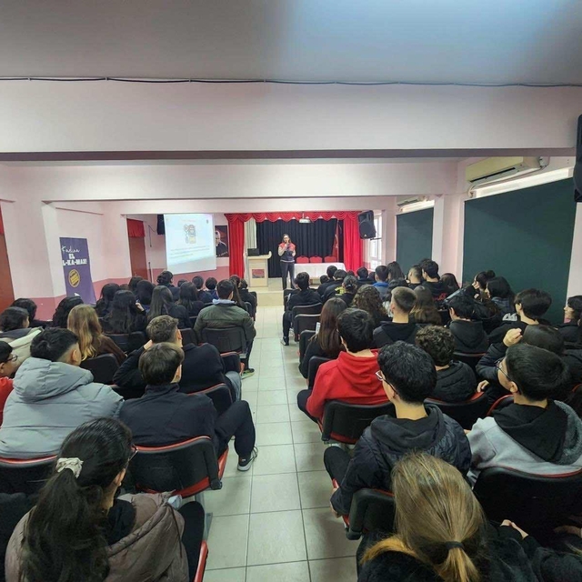 Mersin'de öğrencilere "siber farkındalık" eğitimi verildi