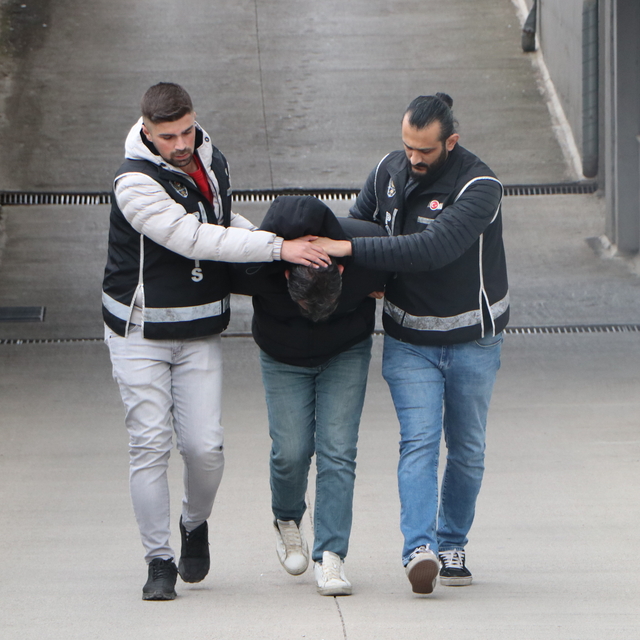 Deposunda 28 milyon kaçak makaron ele geçirildi, 'Çarşıda ucuz görünce aldı...