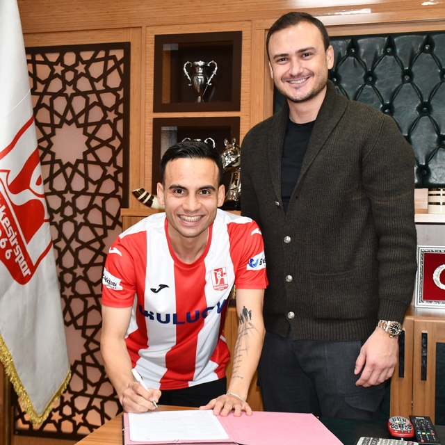 Balıkesirspor Berkay'ı aldı