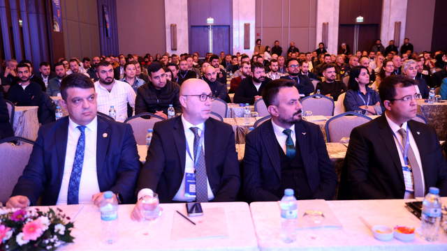 Sıcak hava balonu sektörü Nevşehir'deki çalıştayda buluştu