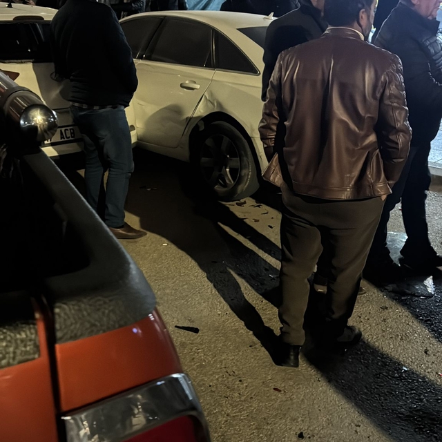 Çanakkale'de park halindeki 6 araca çarpıp kaçan sürücü yakalandı