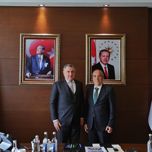 Atıcılık Federasyonu Başkanı Kocakaya, Bakan Bak'ı ziyaret etti