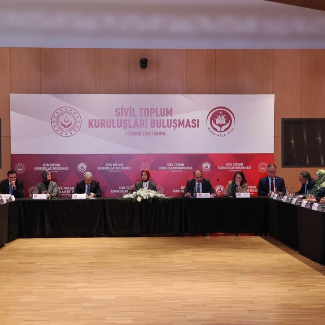 Bakan Göktaş, Konya'da sivil toplum kuruluşlarının temsilcileriyle buluştu