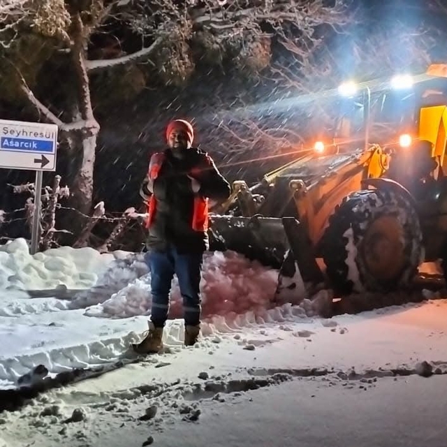 Samsun'da 91 mahallede karla mücadele sürüyor