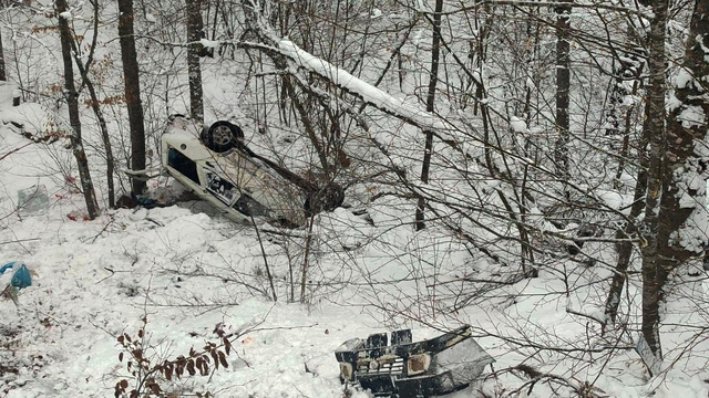 Karabük'te şarampole devrilen otomobildeki 5 kişi yaralandı
