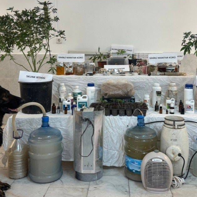 Muğla'da iklimlendirme sistemiyle uyuşturucu üreten şüpheli gözaltına alınd...