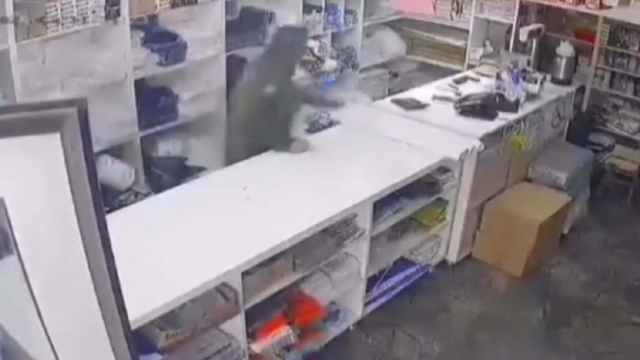 Cezaevinden izinli çıkıp hırsızlık yaptı; o anlar kamerada