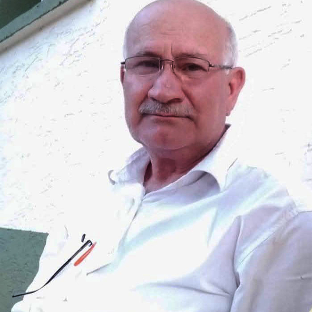 Otomobille seyir halindeyken kalp krizi geçiren sürücü öldü