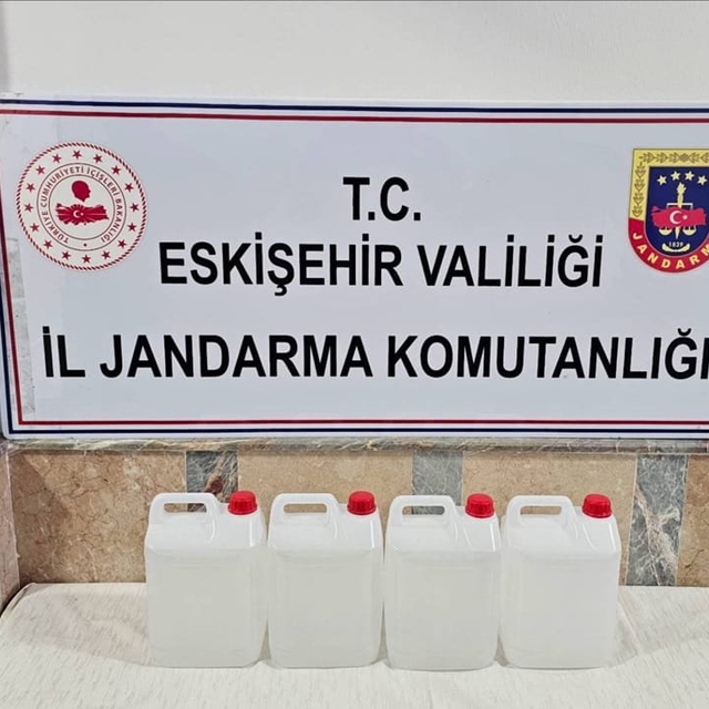 Eskişehir'de jandarma ekiplerince sahte alkol denetimi yapıldı