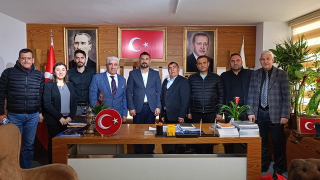 Antalya'daki Çorumlu iş insanları, AK Parti Muratpaşa İlçe Başkanı Hayta'yı ziyaret etti
