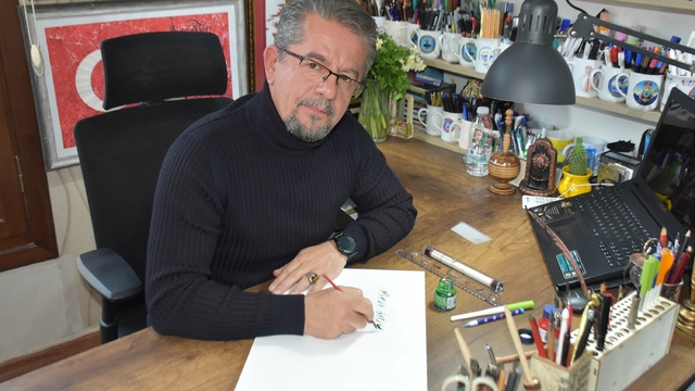 Emekli astsubay, kaligrafi sanatını yaşatıyor