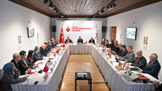 Türk Kızılay "kan torbası" fabrikası açacak