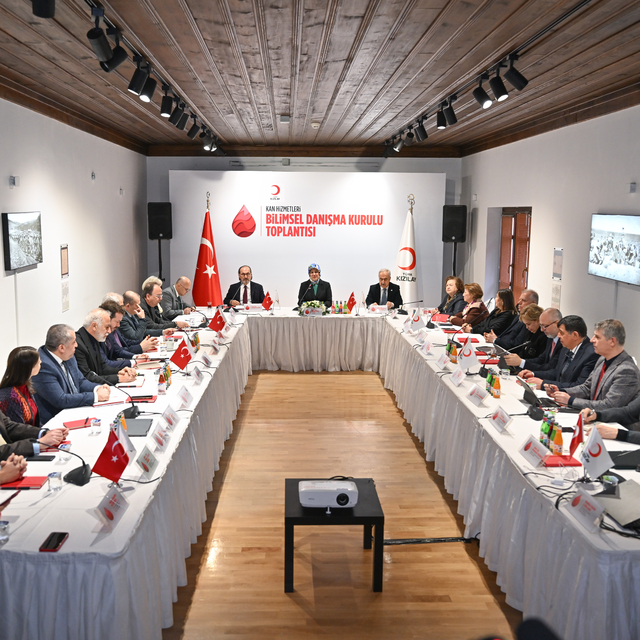 Türk Kızılay "kan torbası" fabrikası açacak