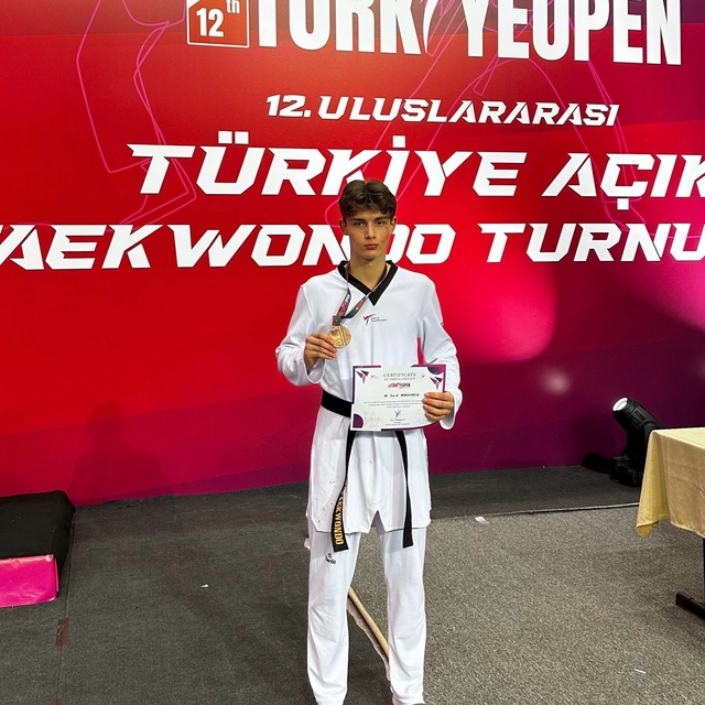 Kayserili sporcu, Uluslararası Türkiye Açık Tekvando Turnuvası'nda bronz ma...