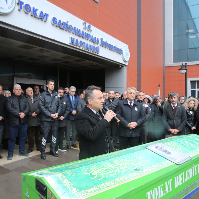 Tokat'ta kalp krizi sonucu ölen doktor için çalıştığı hastanede tören düzen...