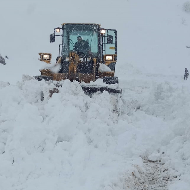 Adıyaman'da kar nedeniyle 360 köy ve mezra yolu ulaşıma kapandı