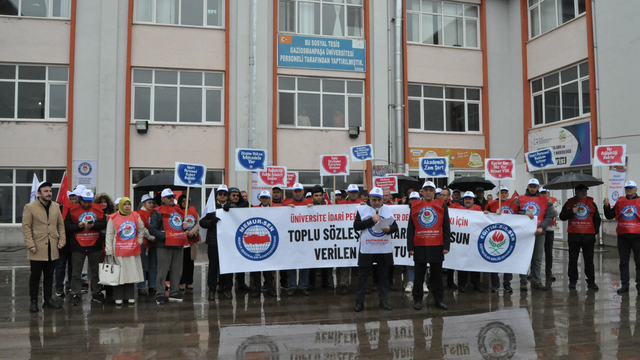 Eğitim-Bir-Sen'den üniversite personeline yer değişikliği hakkı talebi
