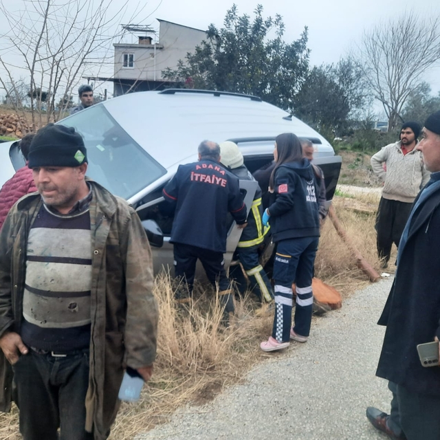 Adana'da direksiyon başında kalp krizi geçiren sürücü öldü