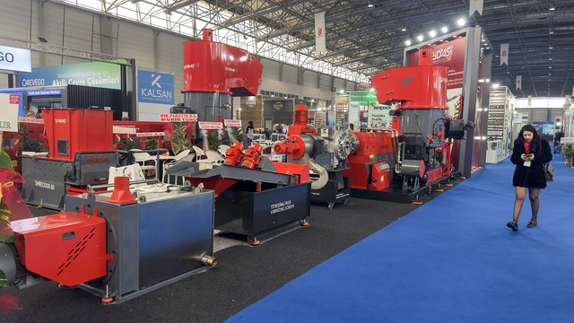 Adana'da "Geri Dönüşüm ve Atık Yönetimi Fuar ve Konferansı" başladı