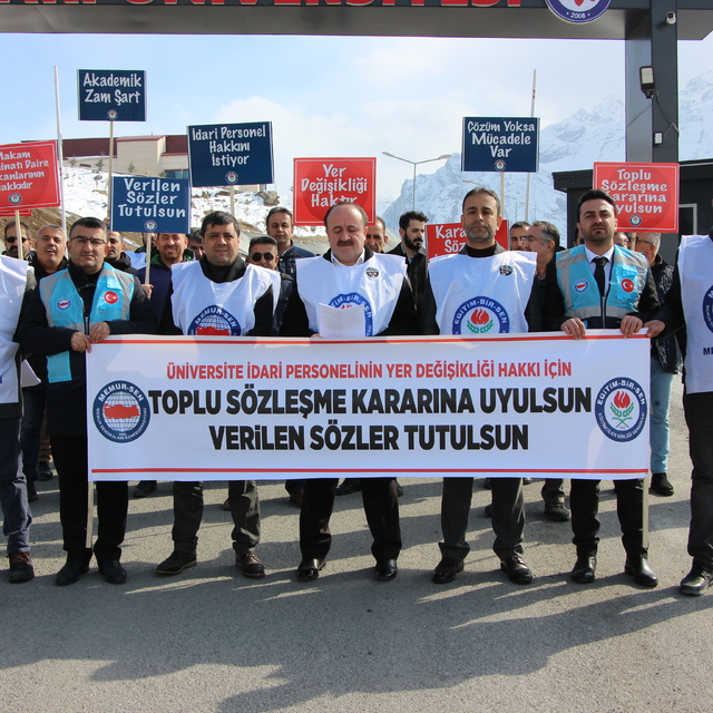 Hakkari'de Eğitim-Bir-Sen'den üniversite personeline yer değişikliği hakkı...