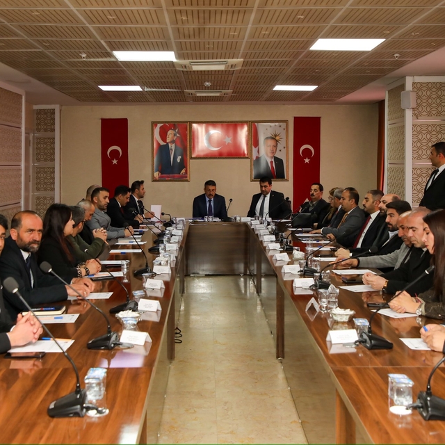 Hakkari'de "Katı Atık Yönetim Birliği" toplantısı yapıldı