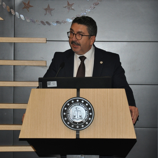 Eskişehir'de "Türkiye'nin Sivil Anayasa Yolculuğu Projesi Anayasa Buluşmala...