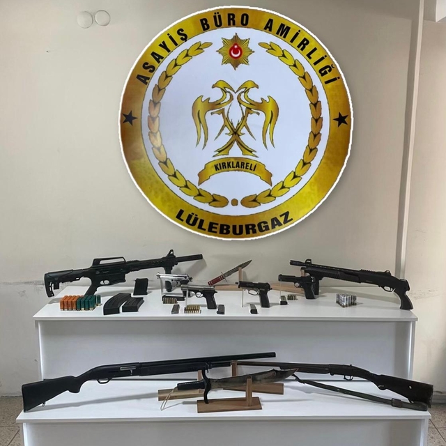 Kırklareli'nde sosyal medyadan silah görseli paylaşan 12 şüpheli gözaltına...