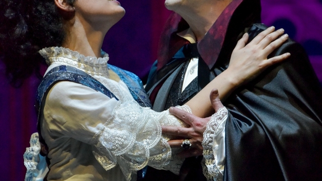 Devlet Tiyatrolarının "Dracula: Bir Dehşet Komedisi" oyunu yarın prömiyer yapacak