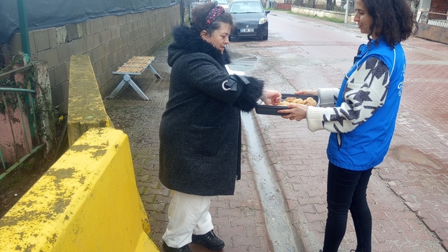 Cide Gençlik ve Spor İlçe Müdürlüğü personelinde kandil simidi ikramı