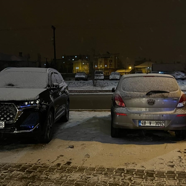 Hakkari'de eğitime kar engeli