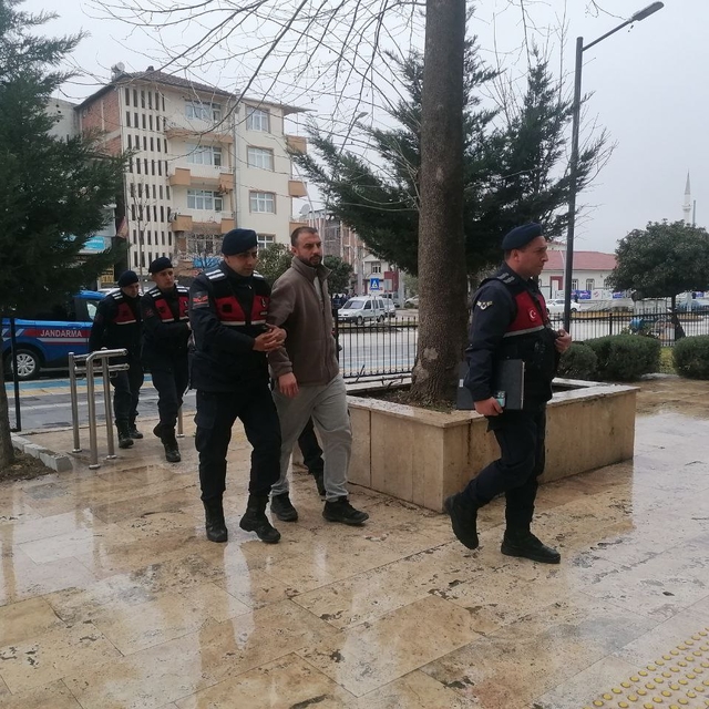 Tokat'ta ruhsatsız silah operasyonunda 2 şüpheli yakalandı