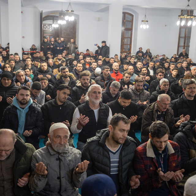 Doğu Marmara ve Batı Karadeniz'de Berat Kandili dualarla idrak edildi