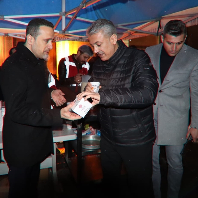 Diyarbakır ve çevre illerde kandil dolayısıyla salep ve kandil simidi ikram...