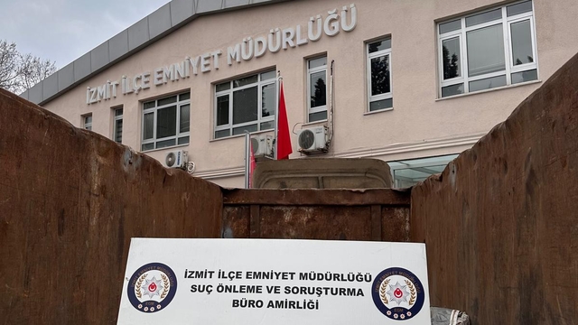 Kocaeli'de akü hırsızlığı iddiasıyla 1 kişi yakalandı