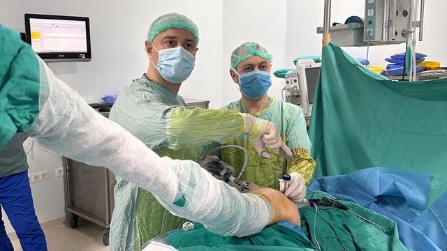 Trabzon'da kapalı omuz operasyonlarıyla hastalar sağlığına kavuşuyor