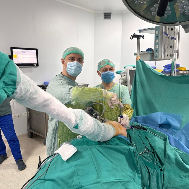 Trabzon'da kapalı omuz operasyonlarıyla hastalar sağlığına kavuşuyor
