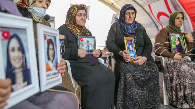 Diyarbakır anneleri evlatlarına kavuşmak istiyor