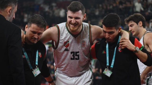 Karşıyaka'da Mert'te yırtık