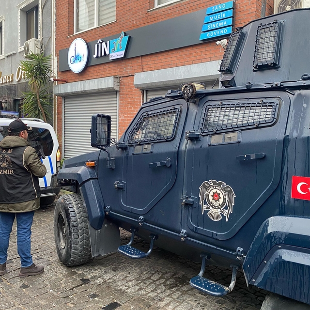 İzmir merkezli PKK/KCK operasyonunda 7 şüpheli yakalandı