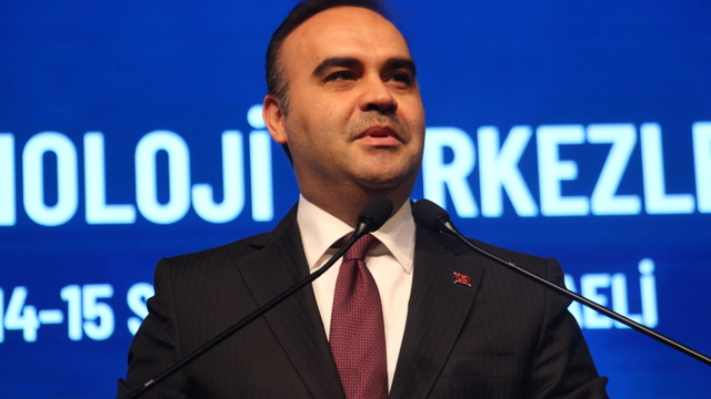 Bakan Kacır: Kimse Türkiye adına karamsarlık oluşturmaya çabalamasın