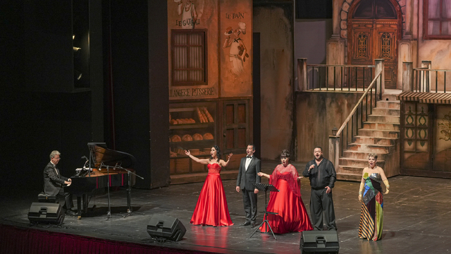 Antalya'da "Sevgililer Günü" konseri düzenlendi