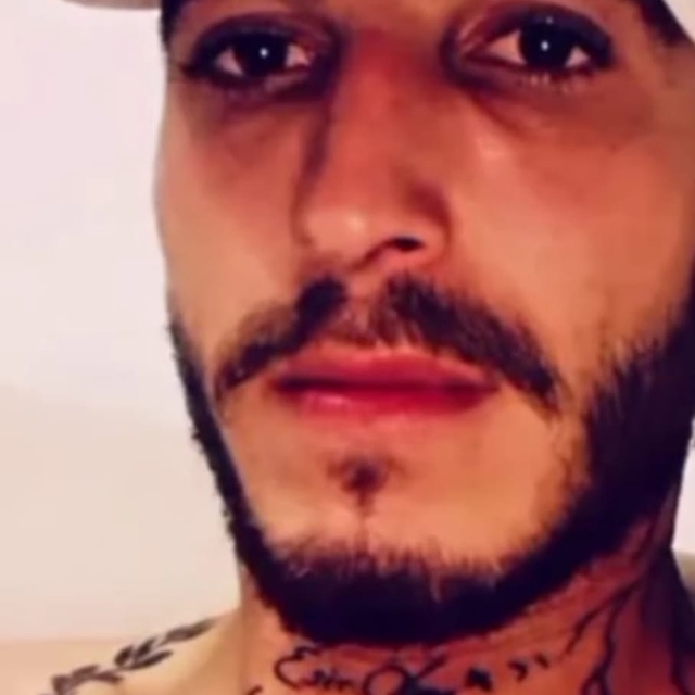 Ziyaretine gittiği arkadaşının berber dükkanında öldürüldü