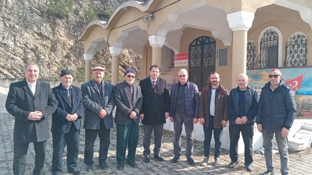 Niksar Kaymakamı Çeçen, Hacılı köyünü ziyaret etti